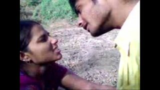 320px x 180px - Wwwxxxcom Mp4 desi bhabhi sex with bf in this indian bf video