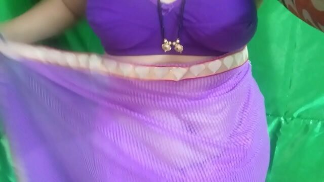 kerala new sex video amateur mallu mom in saree seducing image