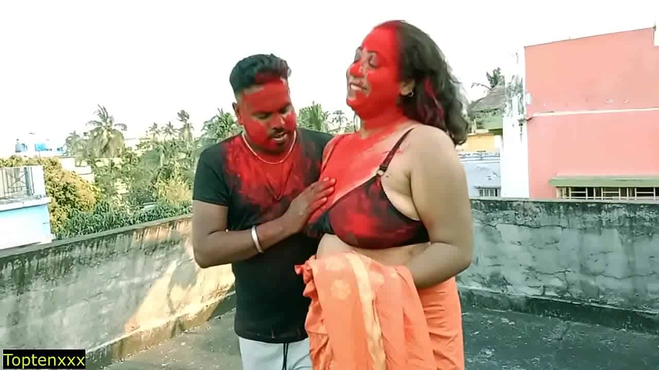 xxx video hindi do do bhabhiyon ki chut ke sath holi kheli - Indian Porn 365