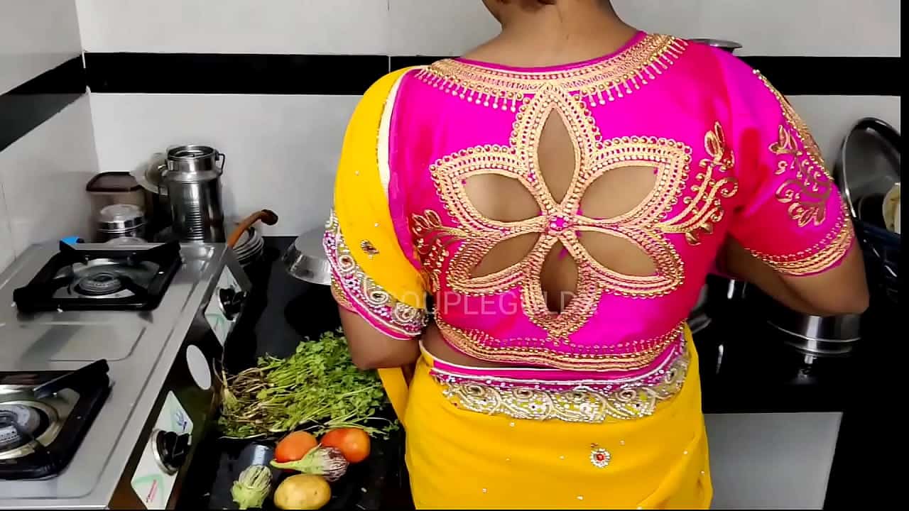 xxx bf sexy figure bhabhi ko chod diya kitchen me devar ne